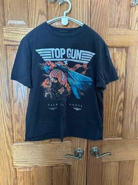 EUC❗️Hollister Black 'Top Gun' Graphic Tee with Blue Jet and Red Helmet